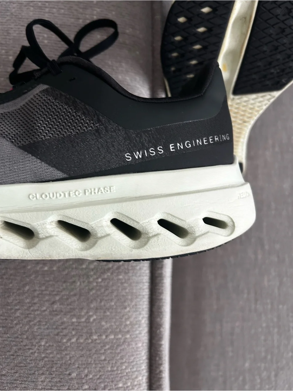 ON Running Women's Cloudsurfer Next Shoes, Black/Lima, US 11